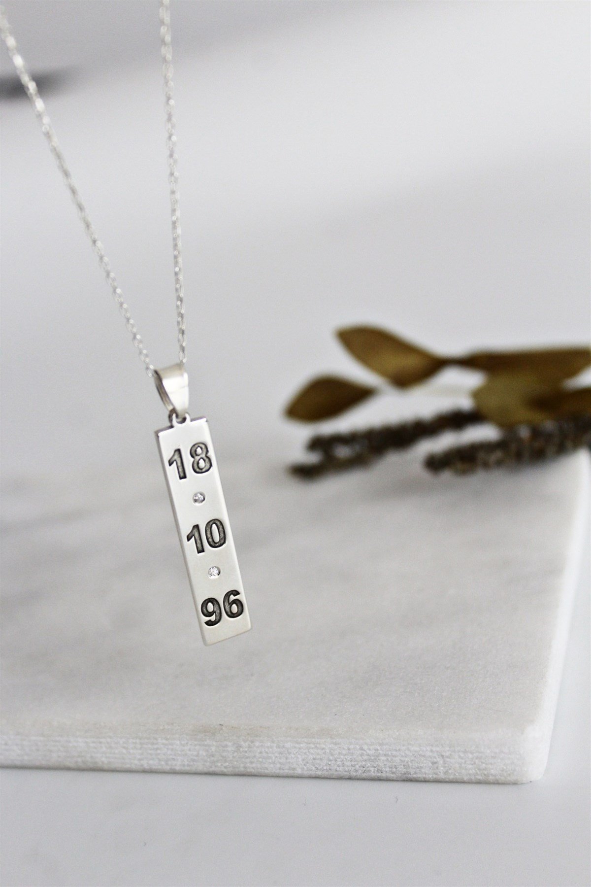 Erkek Plaka Tarih Kolye