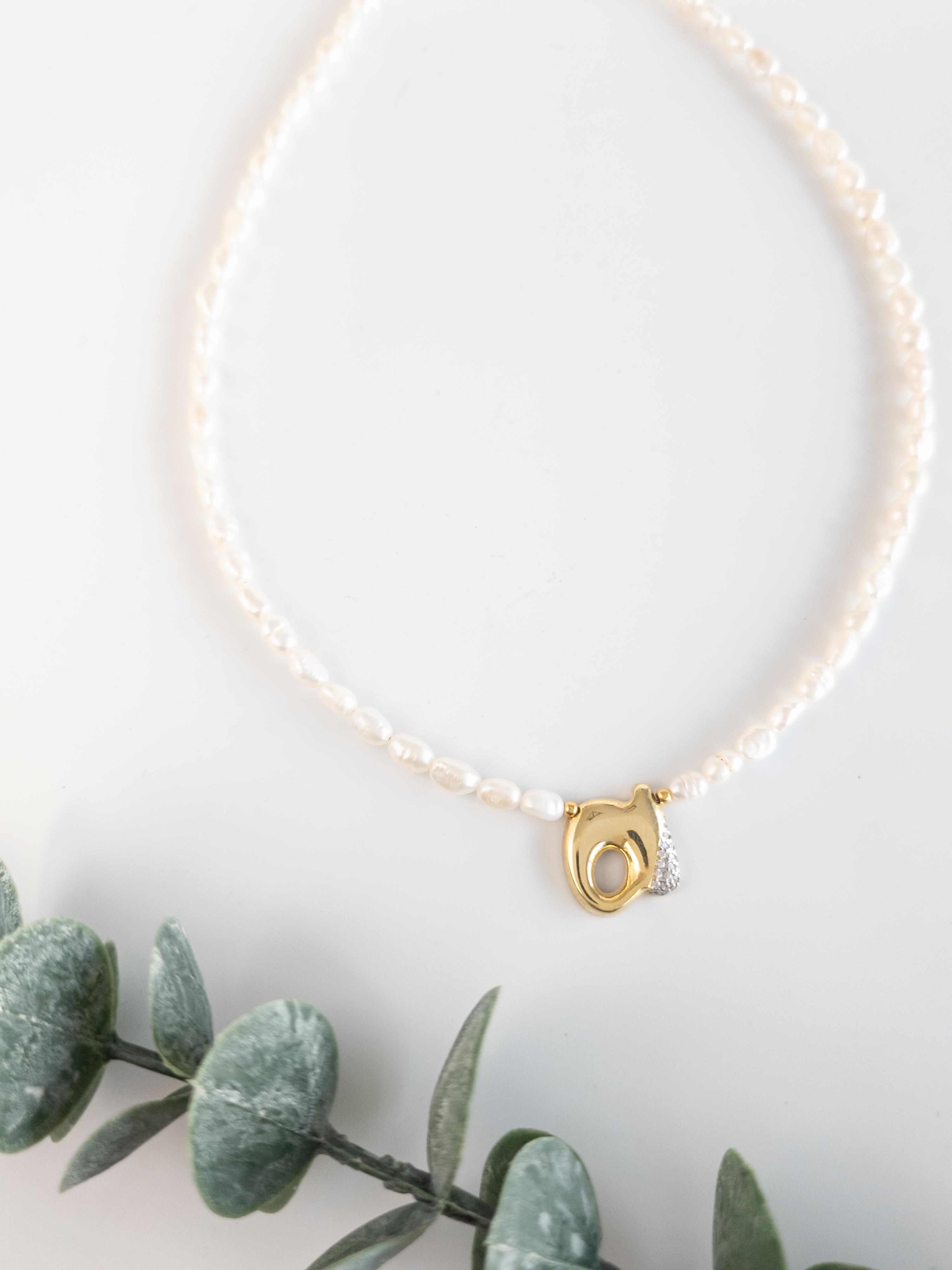 İnci Balon Harf Kolye