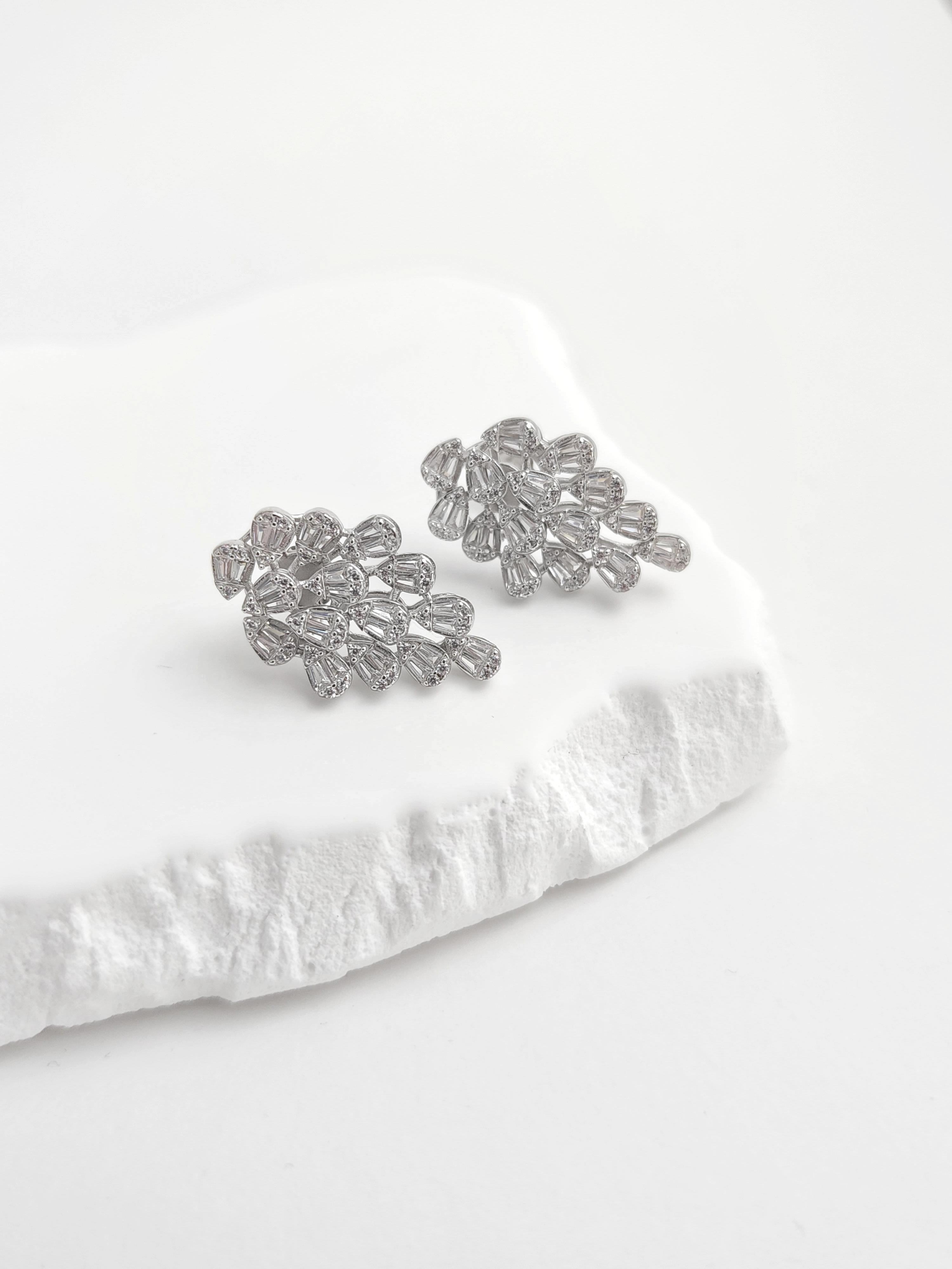 İtalyan Tasarım Damla Küpe