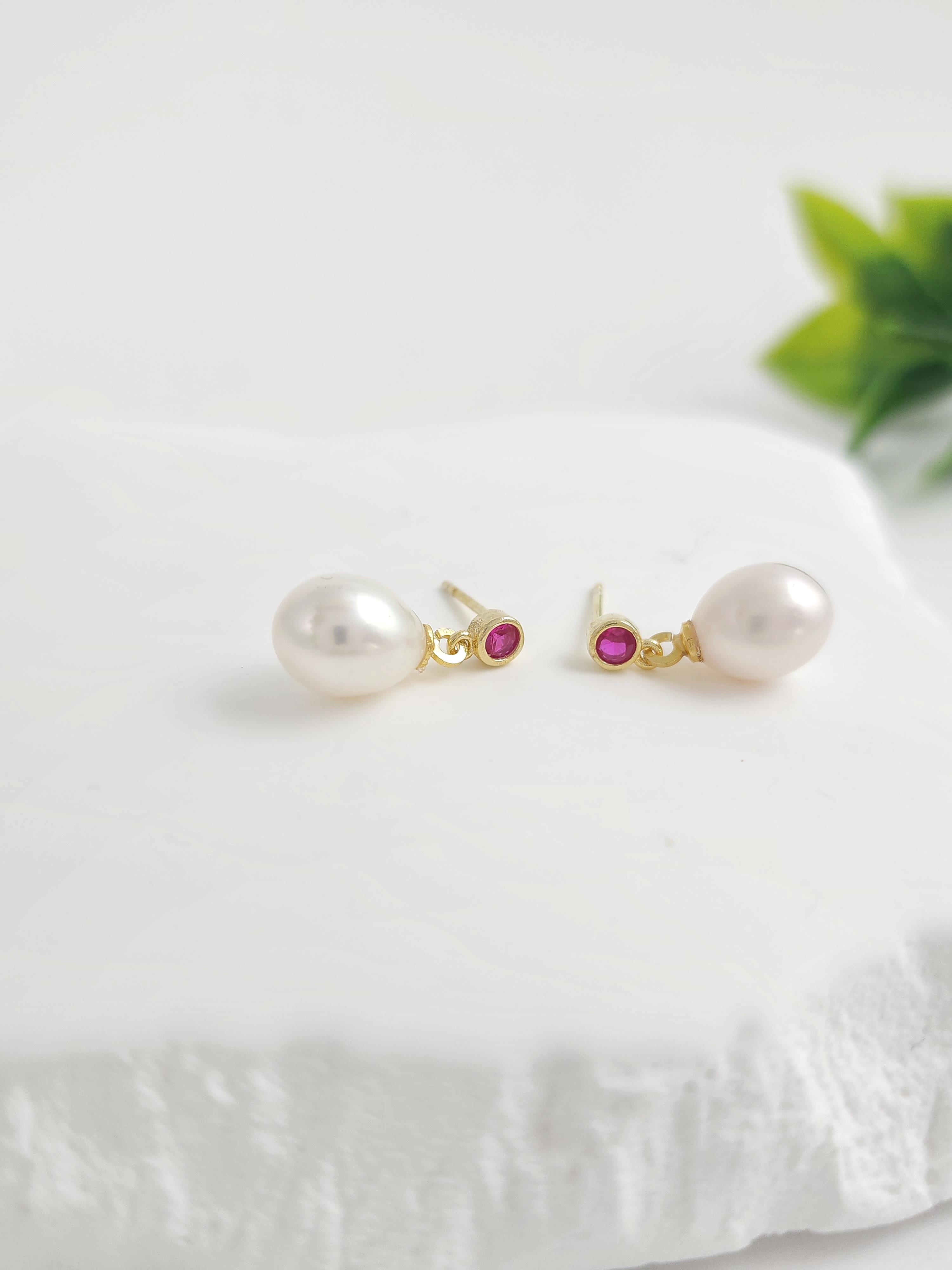 Damla İnci Doğal Taş 3 Küpe