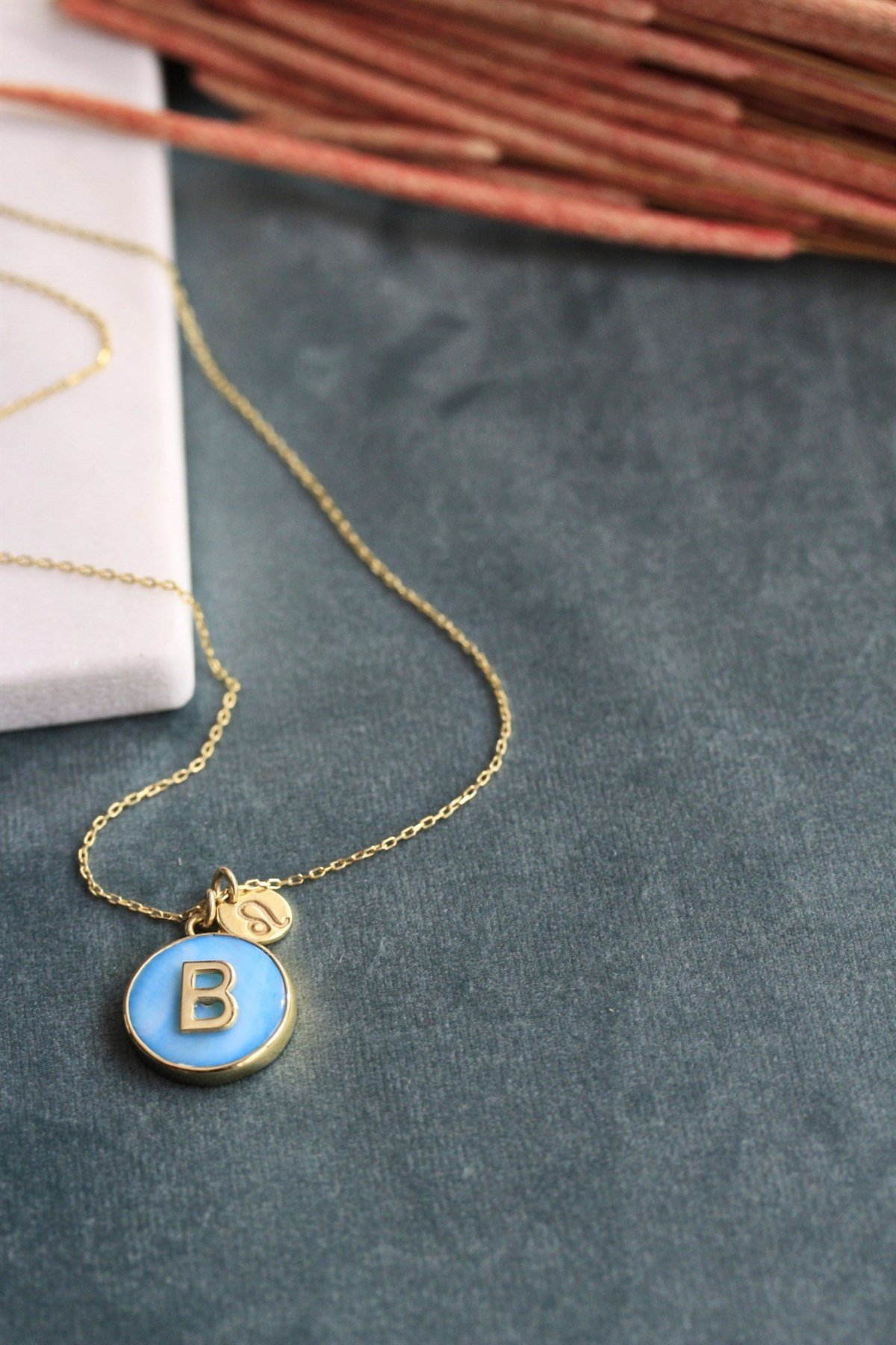 Doğal Taş Harf Kolye ( Sedef )