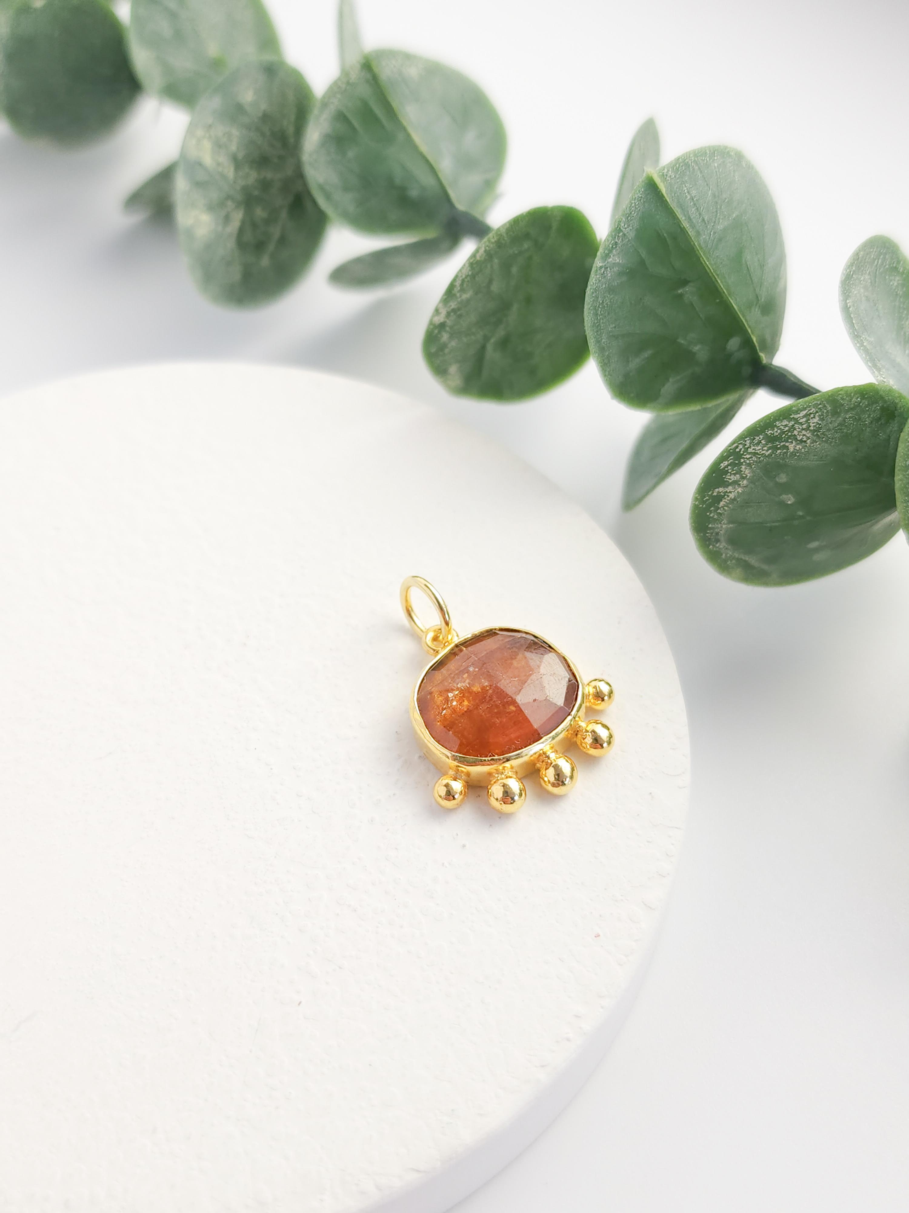 Doğal Taş Kolye ( Kyanit - tek uç )