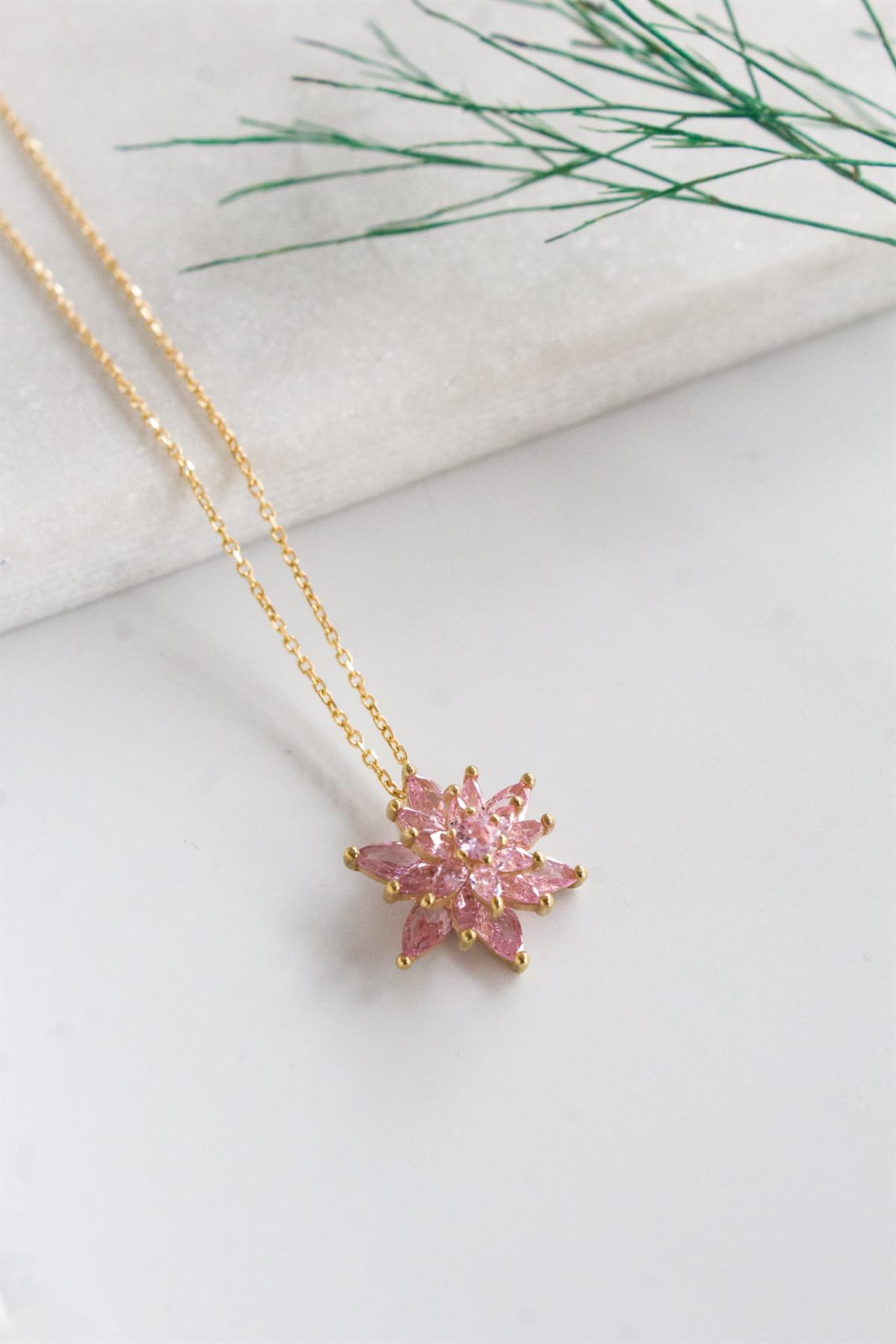 Doğal Taş Lotus Kolye