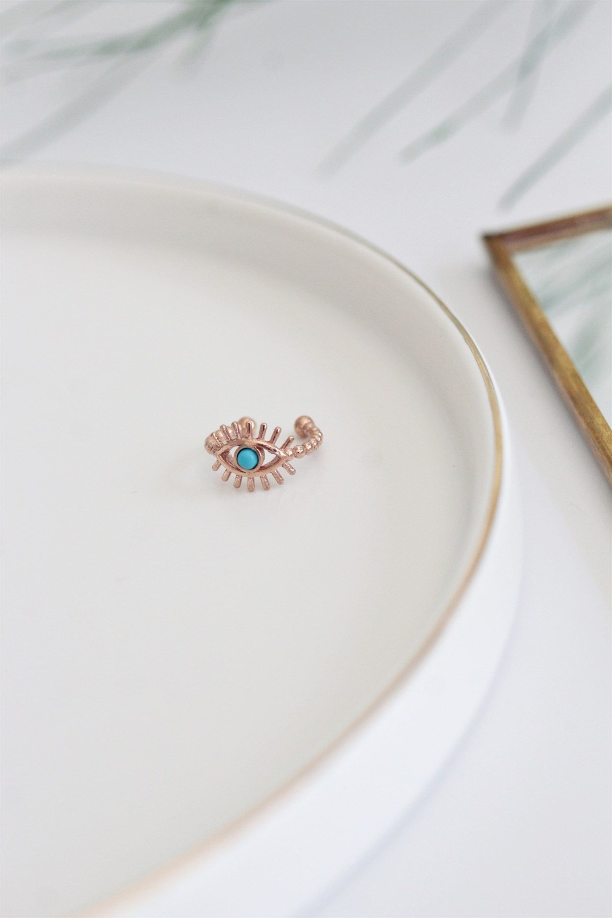 Göz Kıkırdak Küpe