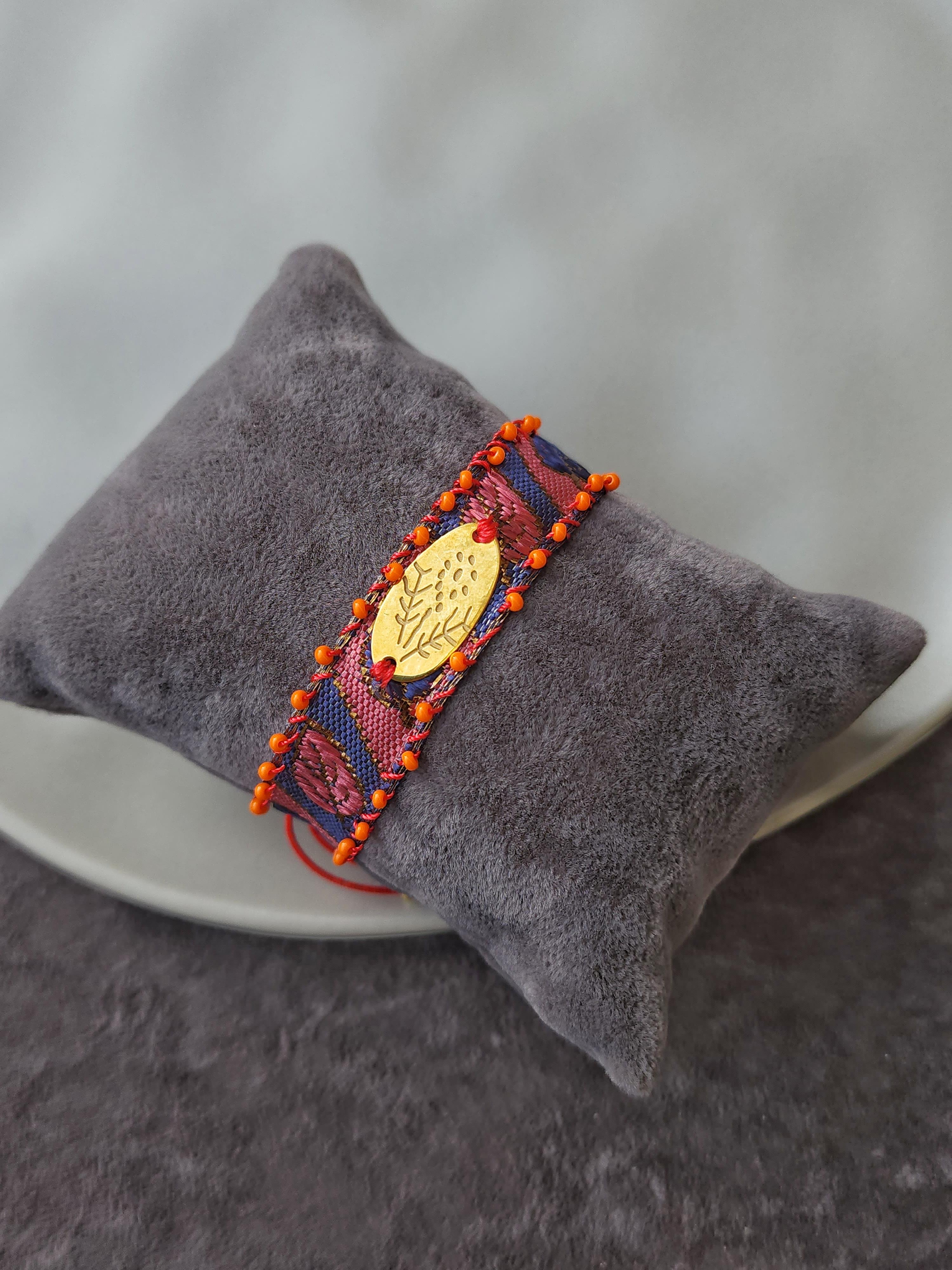 İpek Tasarım Bileklik ( Bileğinize Ayarlanabilir Ölçü )