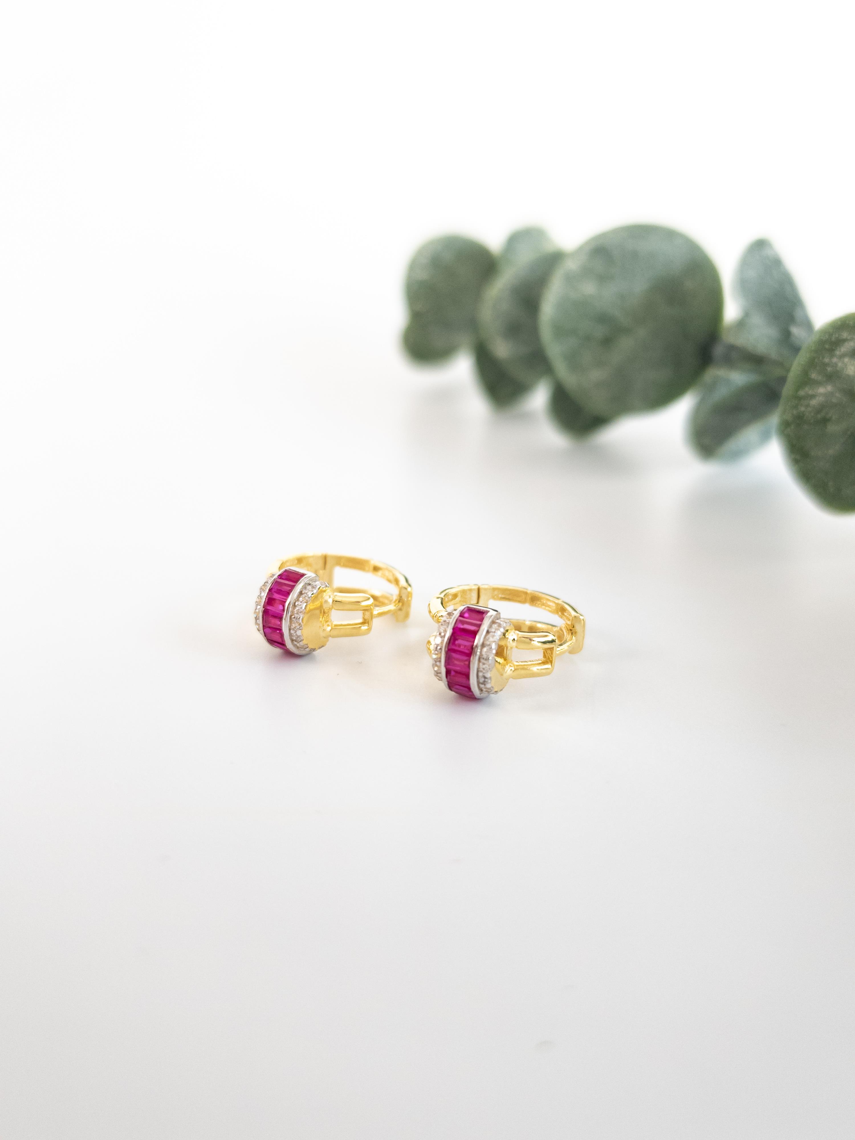 İtalyan Baget 2 Doğal Taş Küpe