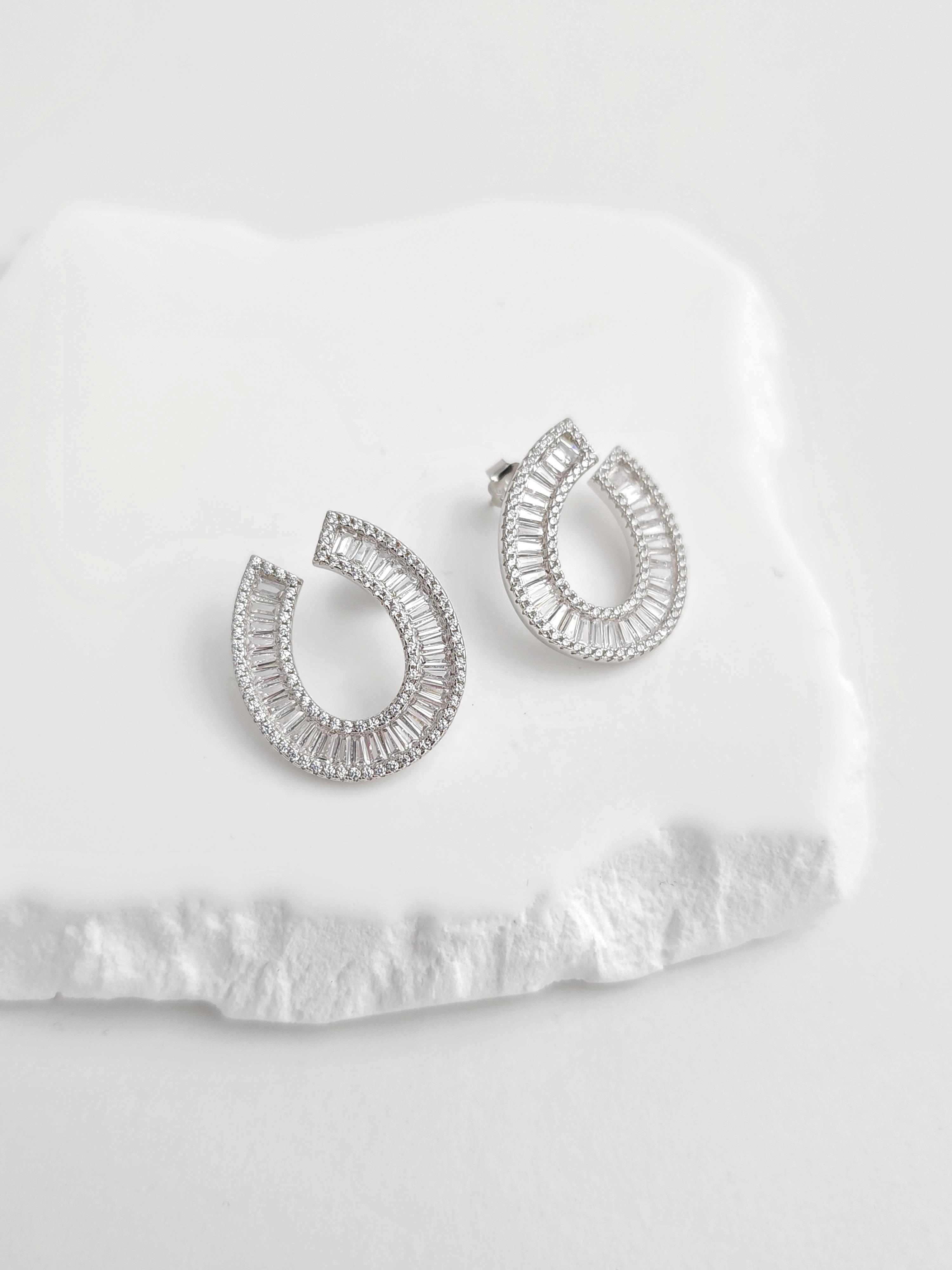 İtalyan Tasarım Baget Küpe