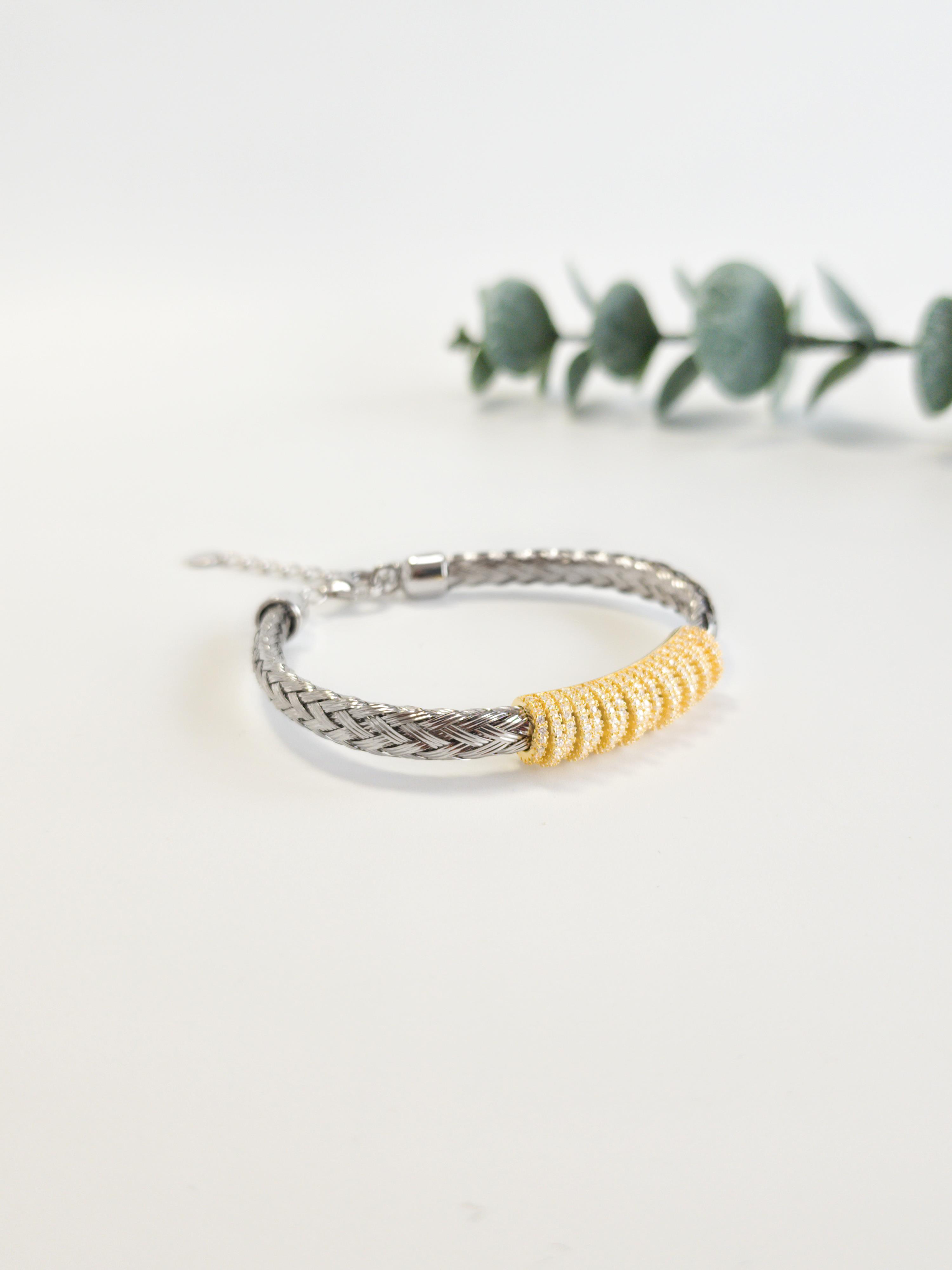 İtalyan Tasarım Örgü Bileklik