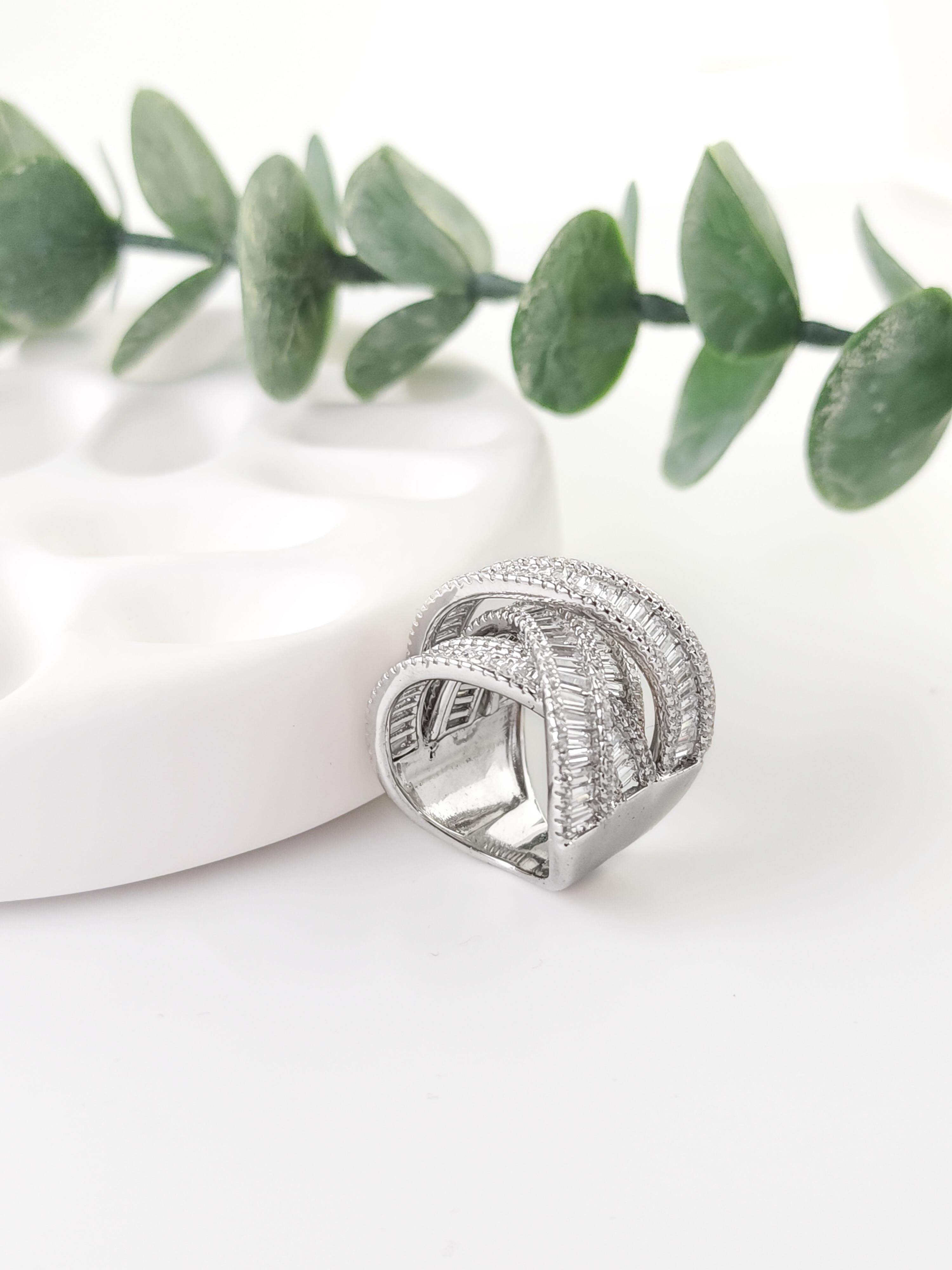 İtalyan Tasarım Yüzük