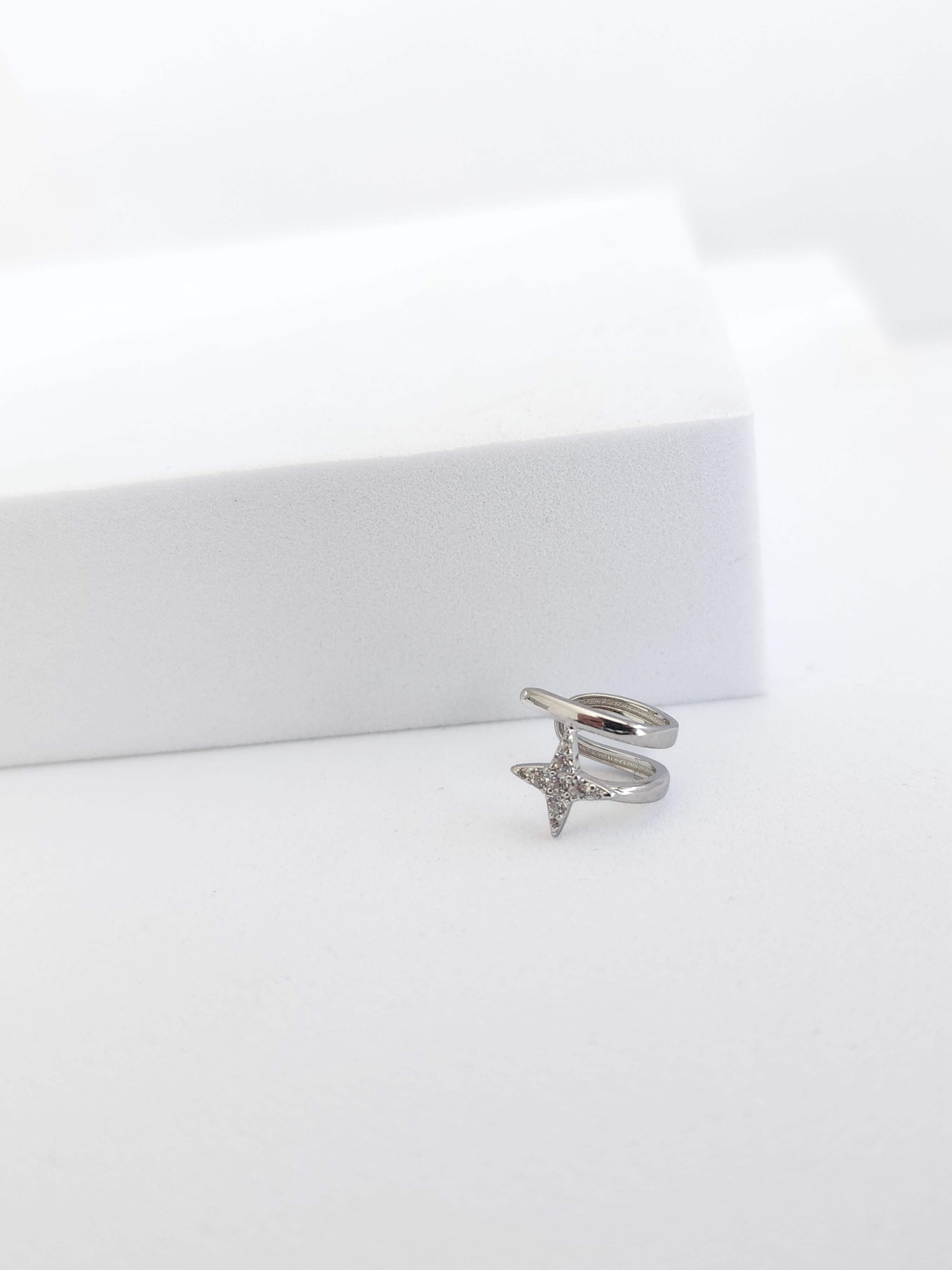 Kutup Yıldızı Kıkırdak Küpe