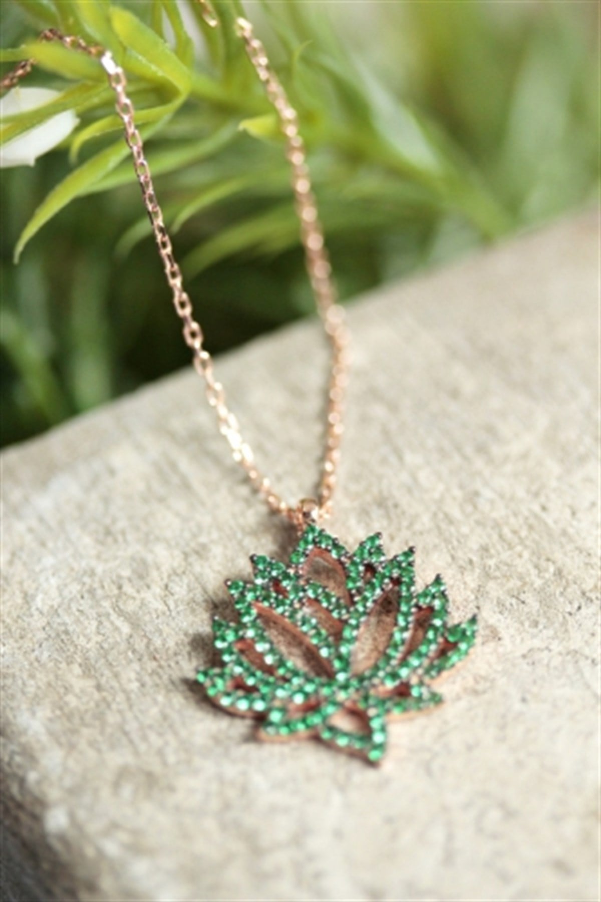 Lotus Çiçek Kolye