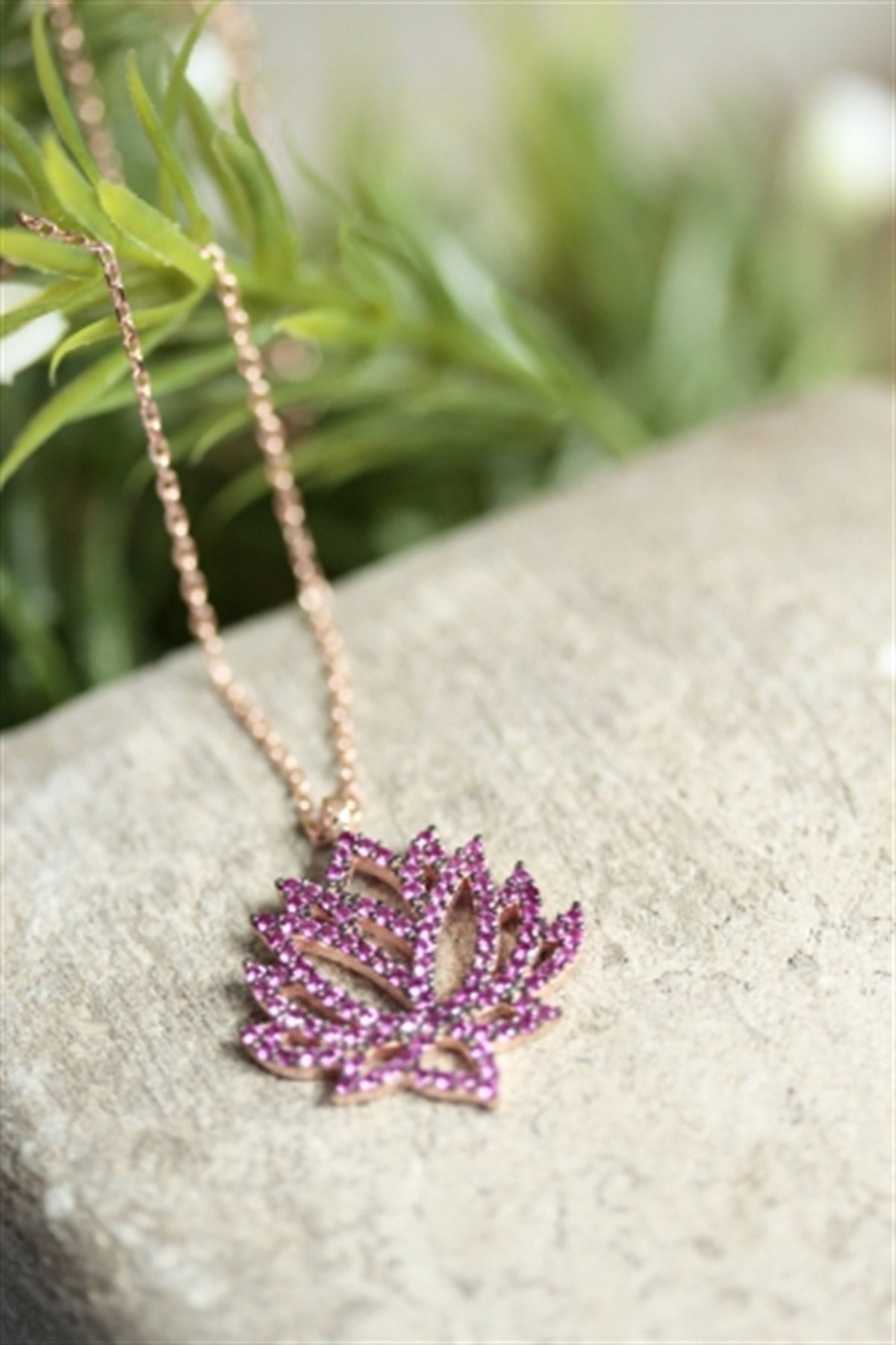 Lotus Çiçek Kolye