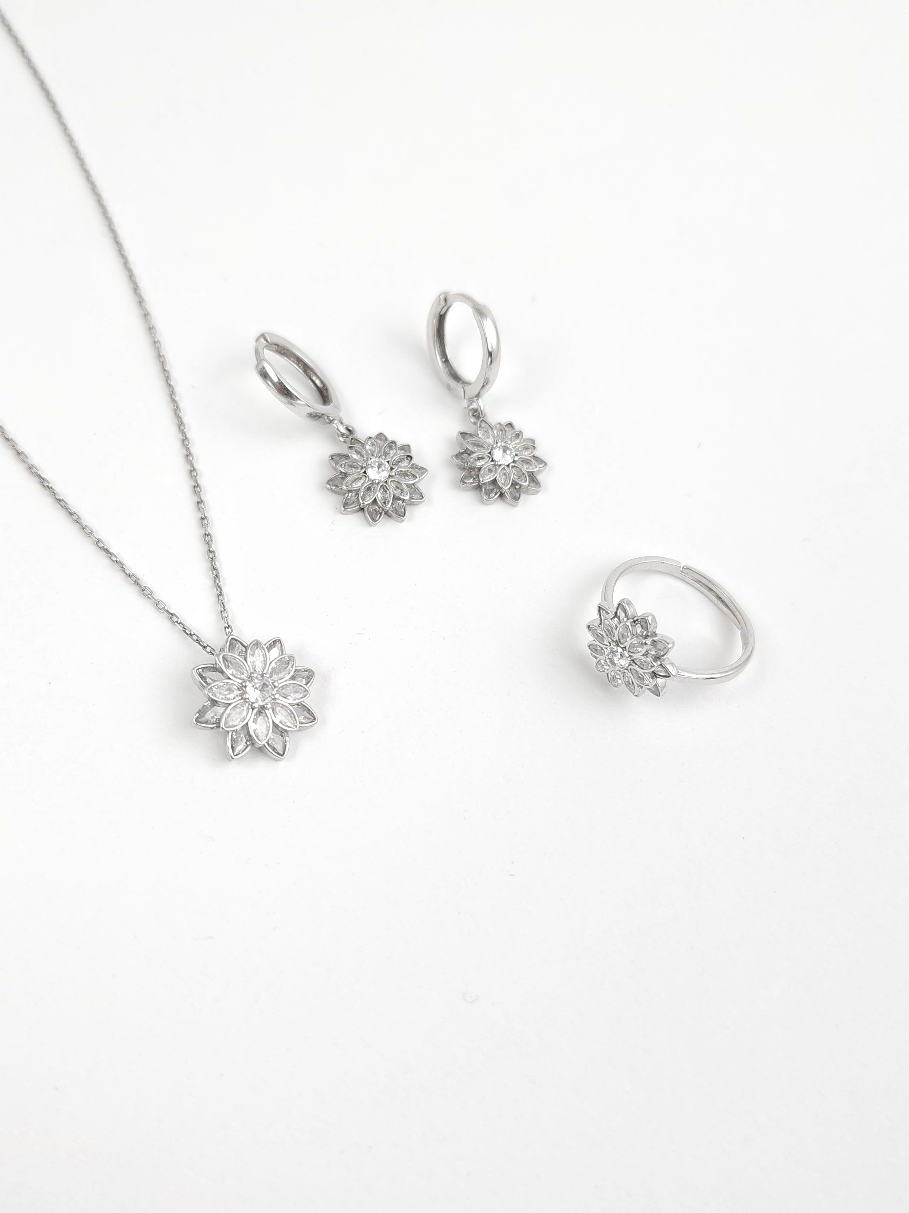 Papatya Set ( Kolye - Küpe - Yüzük )