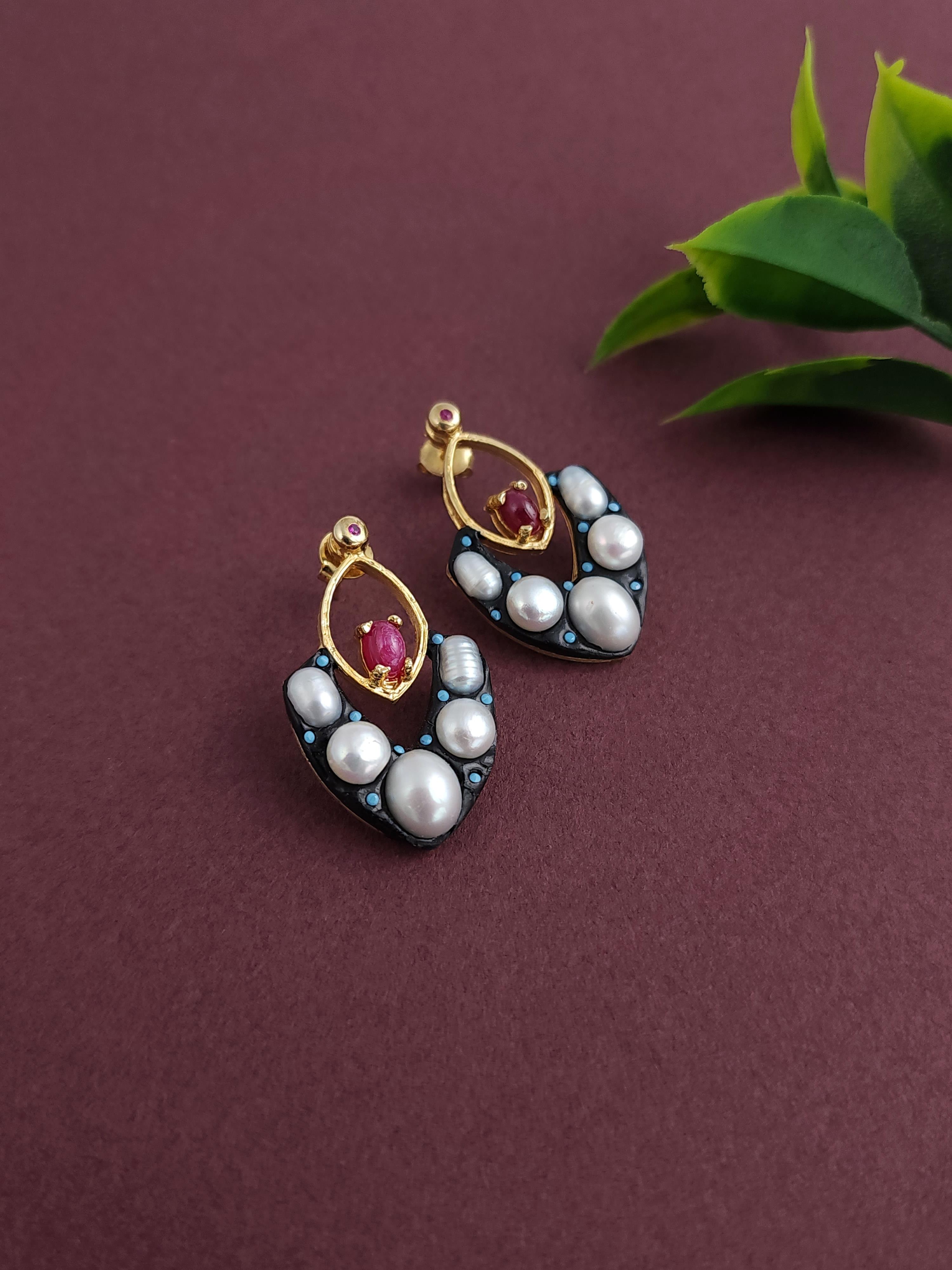 Tasarım İnci Küpe