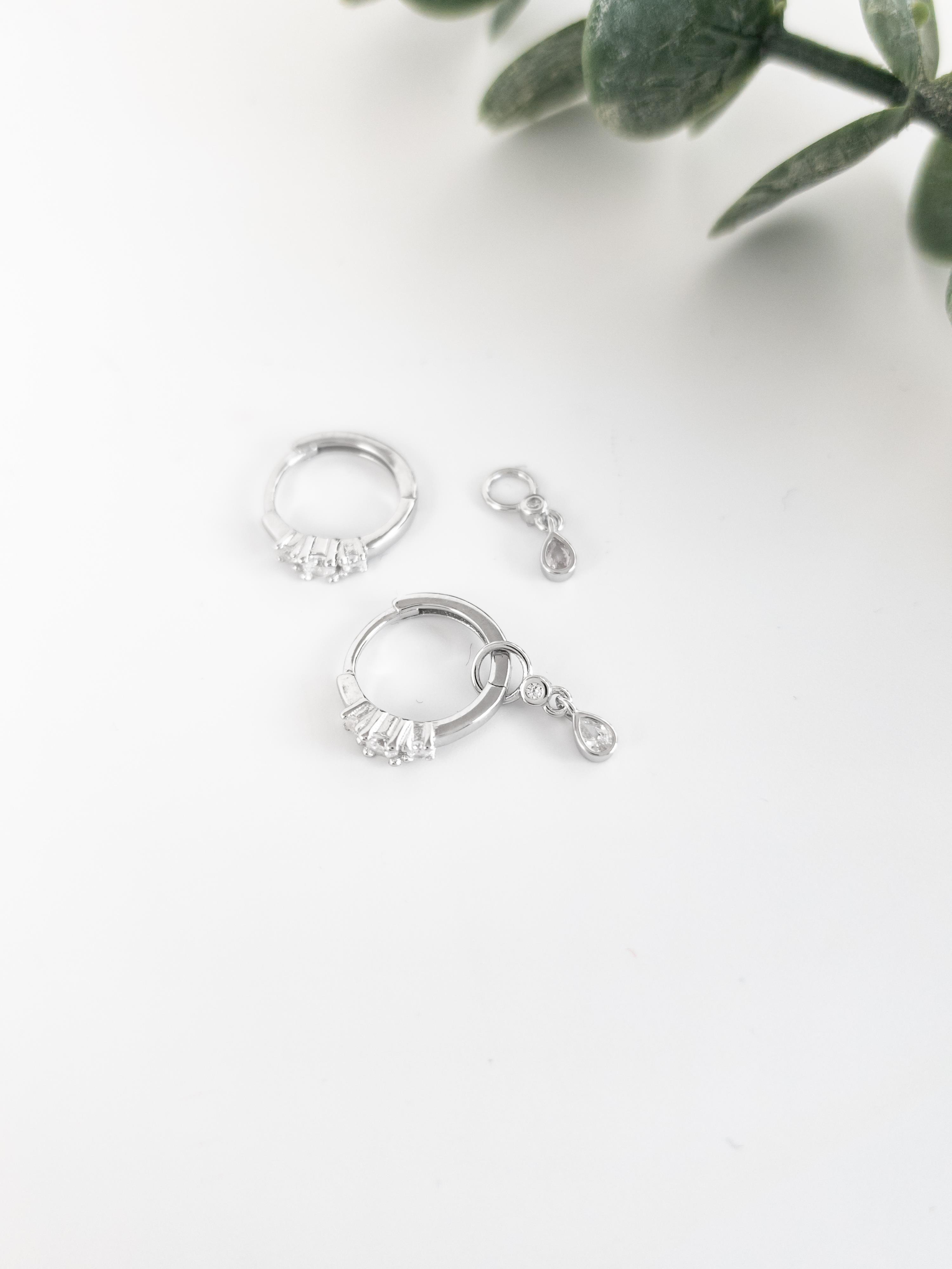 Zirkon Charm Halka Küpe