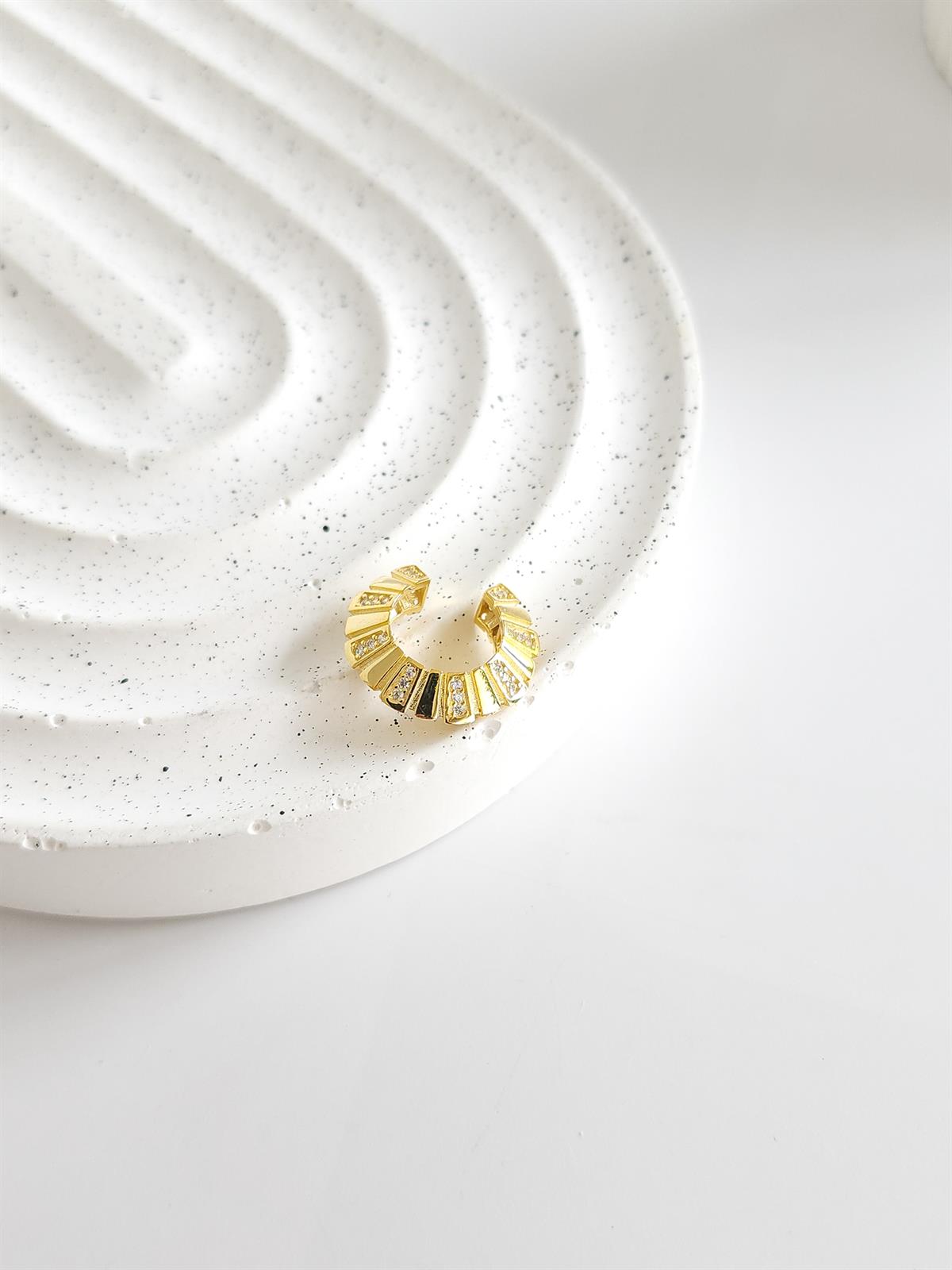 Zirkon Kıkırdak Küpe