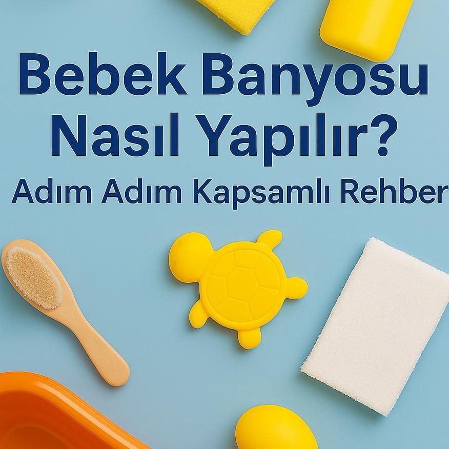 Bebek banyosu için gerekli ürünler: kundak havlu, doğal fırça, bebek sabunu ve oyuncak ördek ile hazırlanmış banyo düzeni