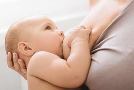 Yenidoğan bebekte emzirme düzeni ve gece emzirme lambası