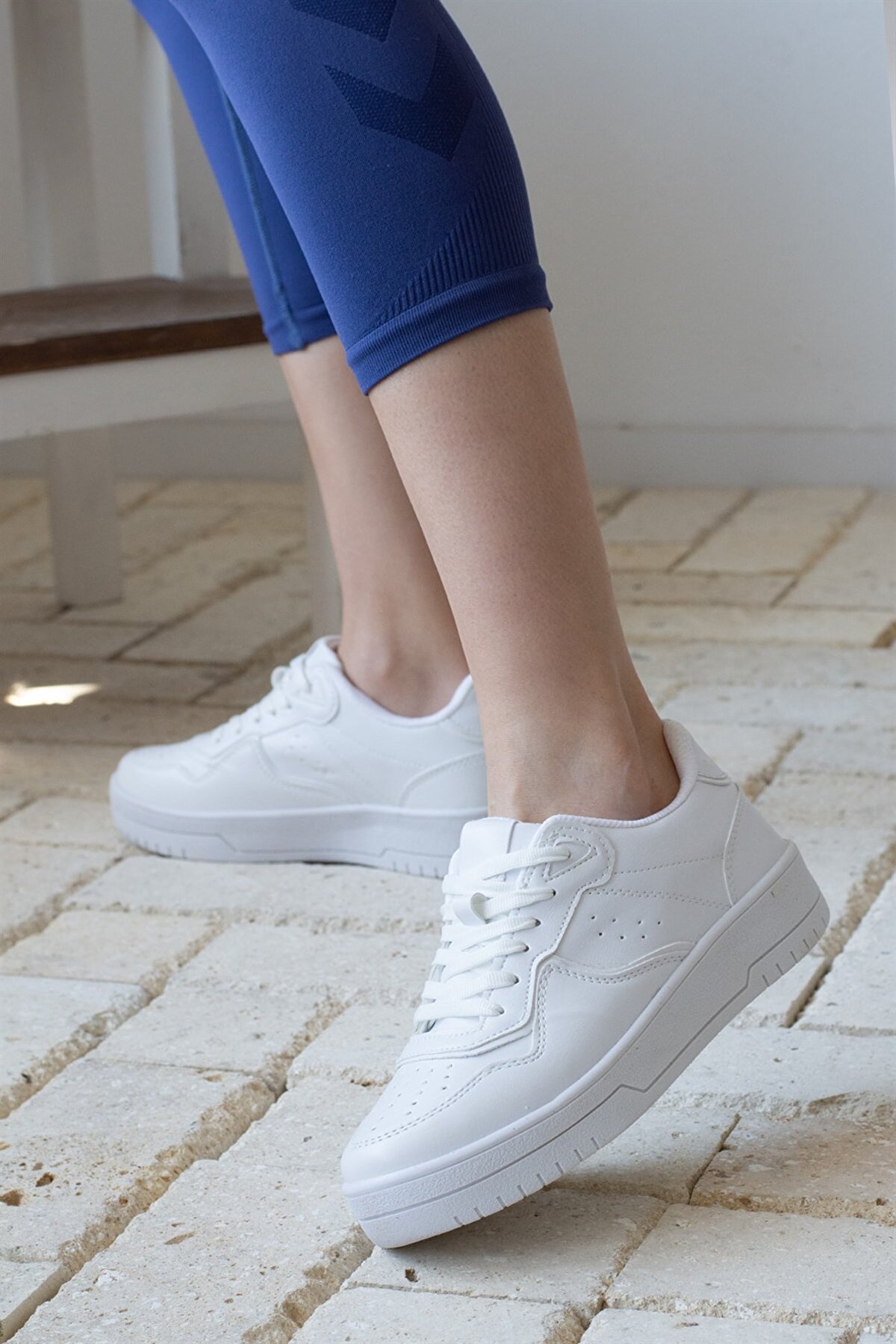 Beyaz Klasik Kadın Spor Ayakkabı
