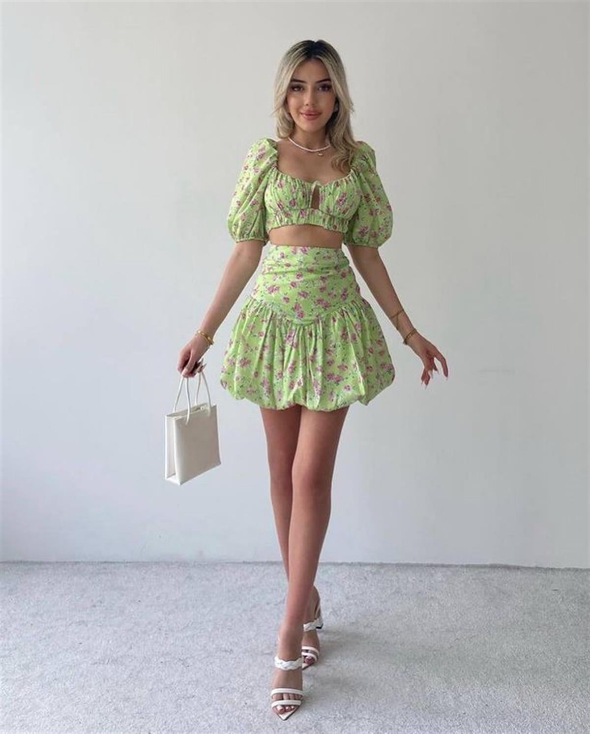 ÇİÇEK DESENLİ TAKIM