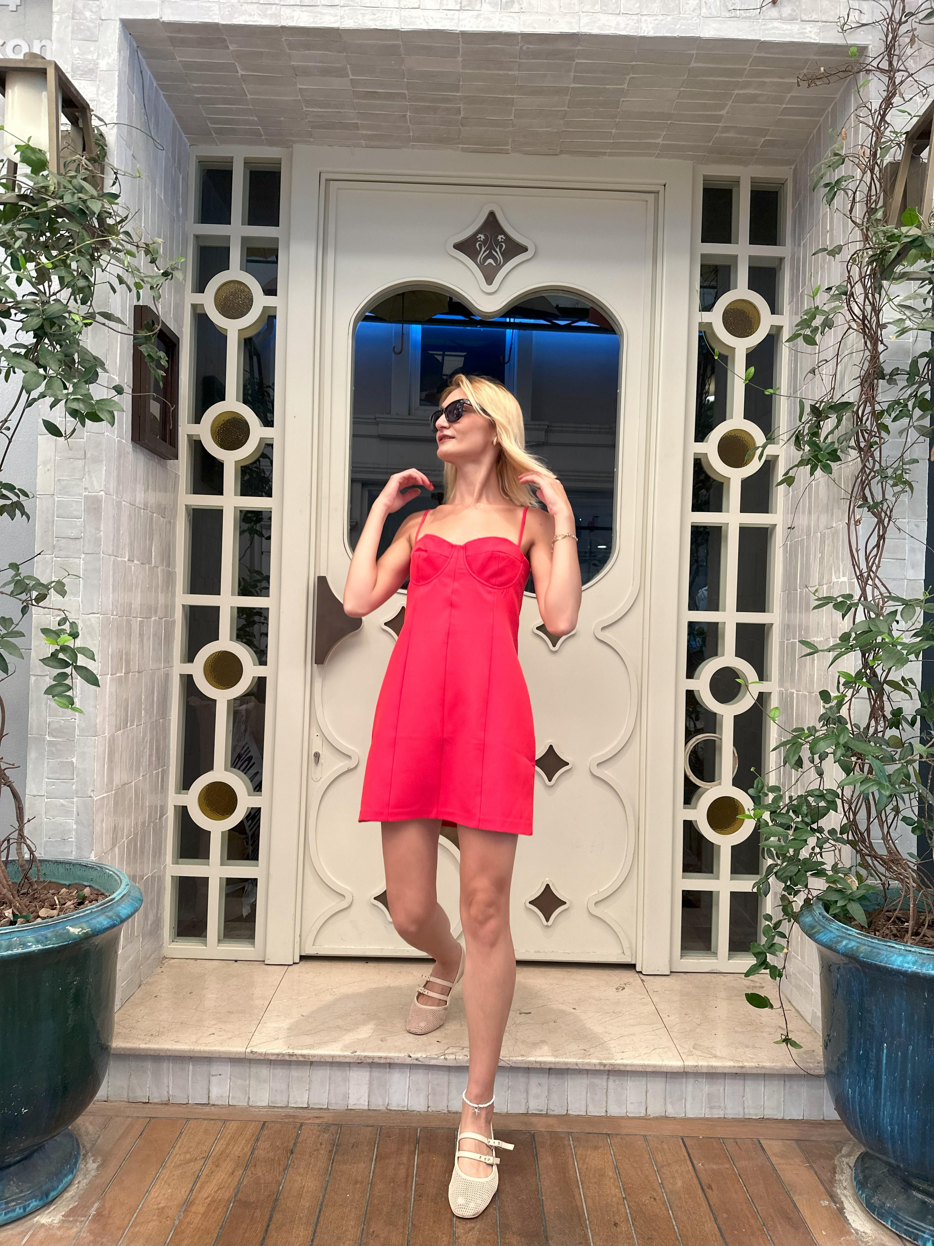 ASKILI MİNİ ELBİSE