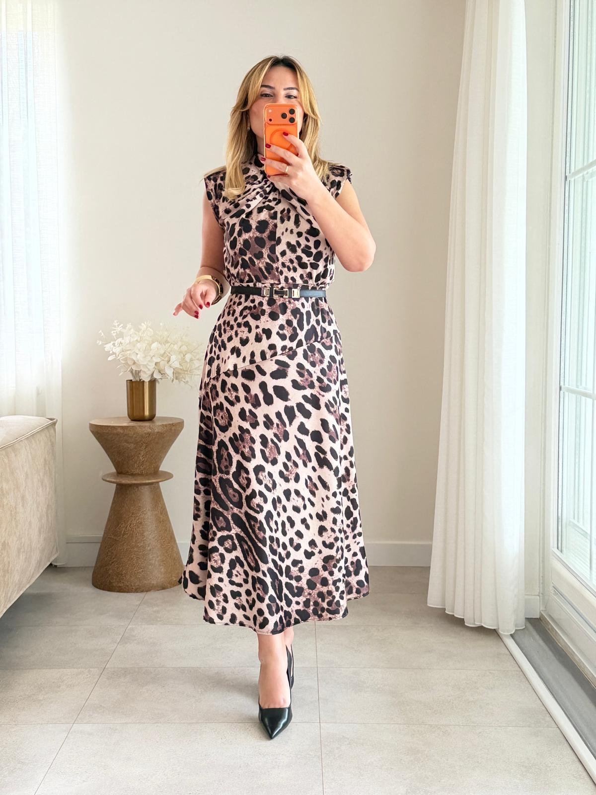8992 Vatkalı Leopar Premium Saten Elbise