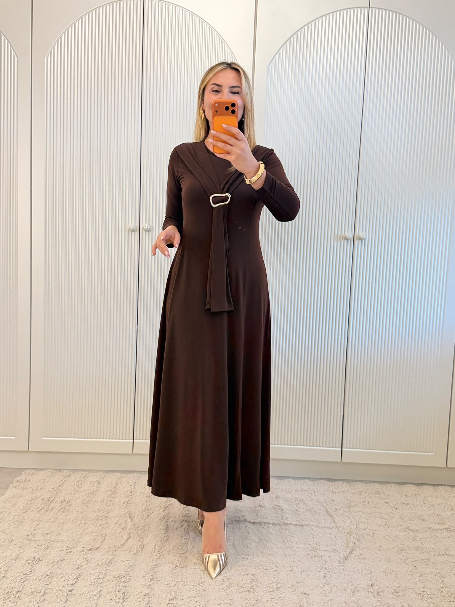 9839 Kahve Kendinden Fularlı Elbise