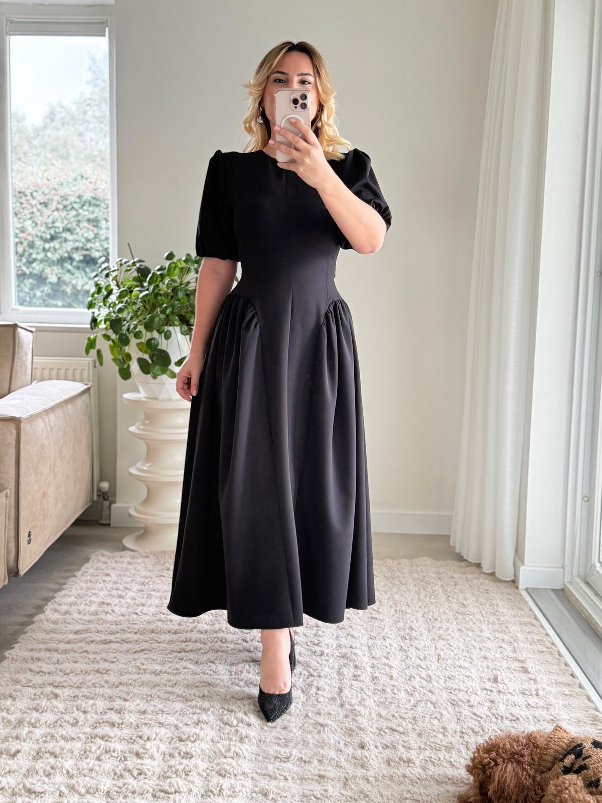 7505 Siyah Balon Büzgülü Elbise