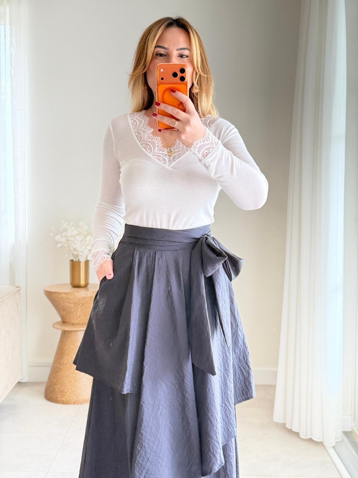 8995 Ekru Yaka Kol Detay Bluz