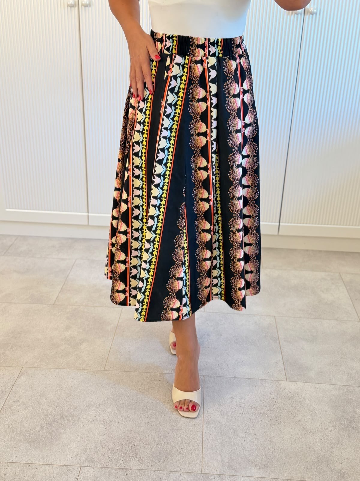 9623 Siyah Desenli Midi Etek