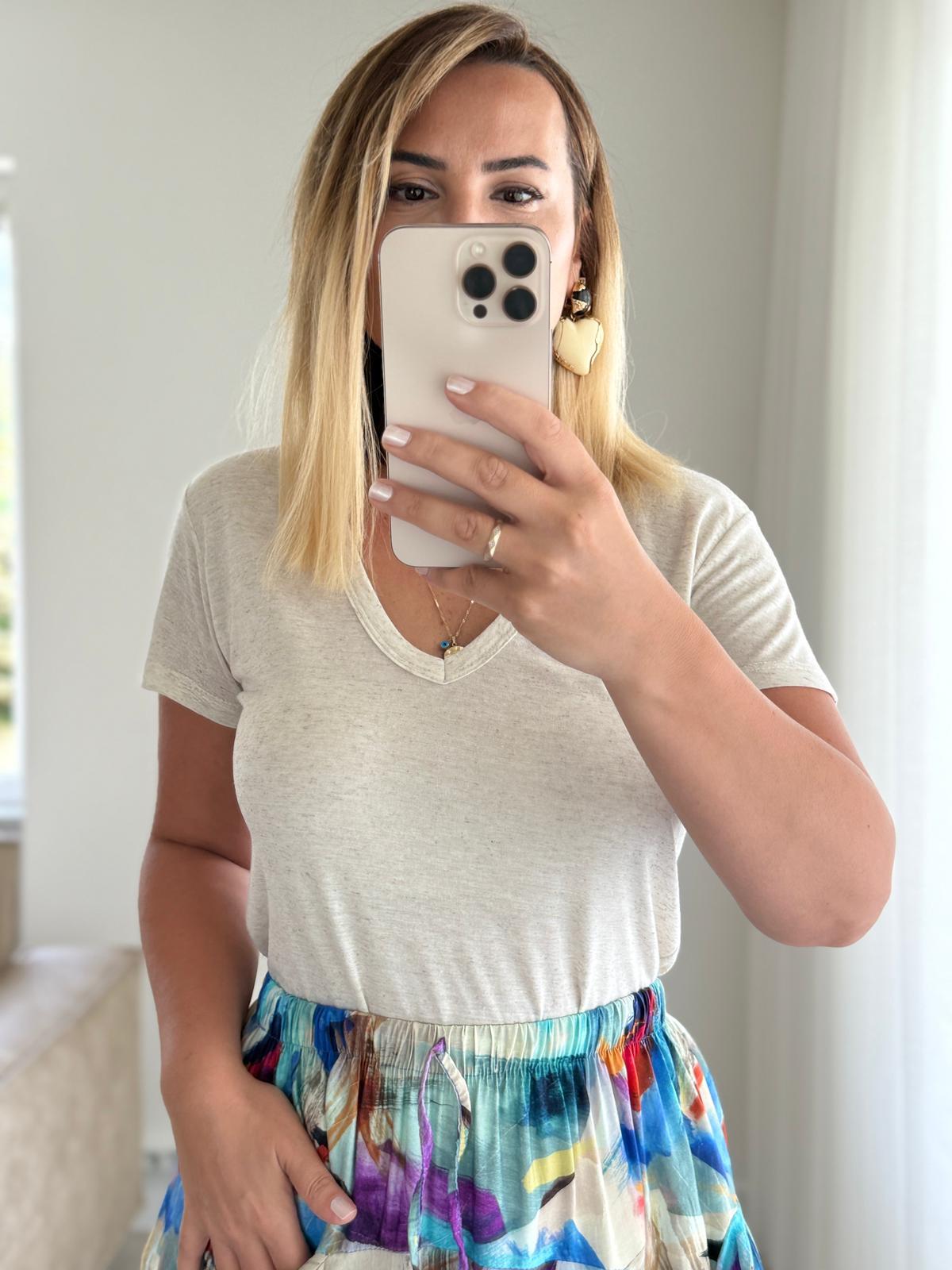 7986 Bej V Yaka Tshirt