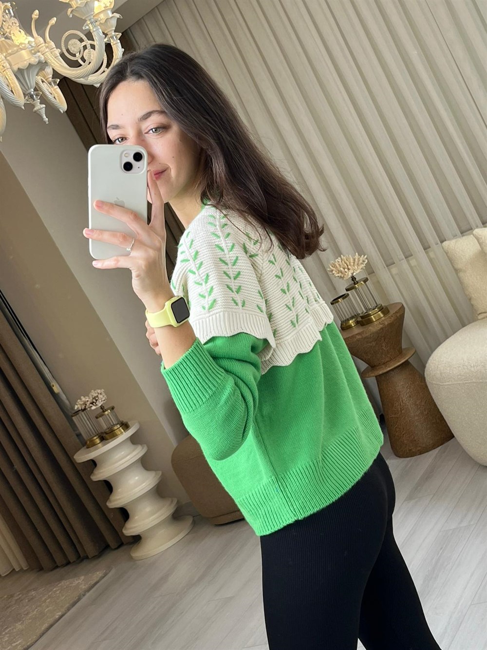 3193 Yeşil İşlemeli Hırka 