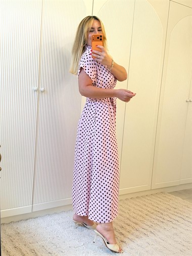 9345  Pembe Düşük Kol Puantiye Elbise