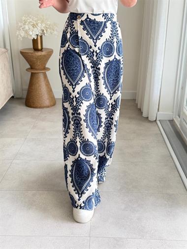 8293 Lacivert Ön Detay Pantolon