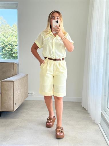 8267 Sarı Kemerli Şort 