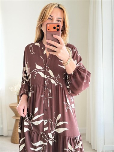 9097 Kahve Yaprak Desen Maxi Elbise