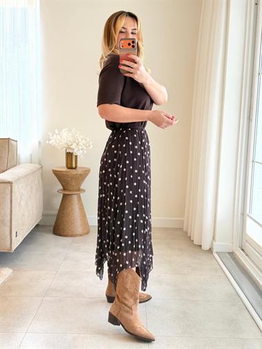 8943 Kahve Puantiye Desen Etek