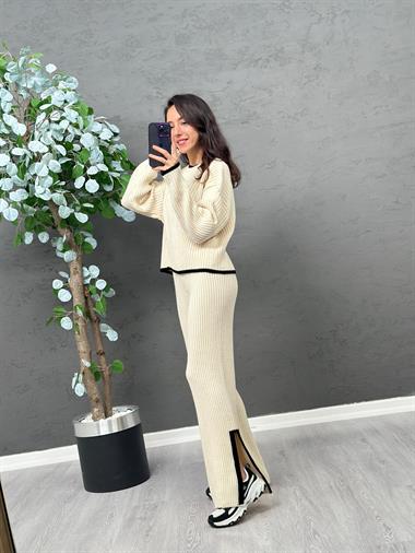 3391 Ekru Yan Yırtmaç Triko Takım