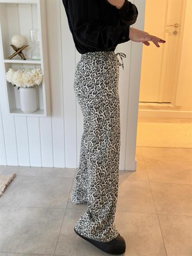 6829 Siyah Ekru Leopar Pantolon