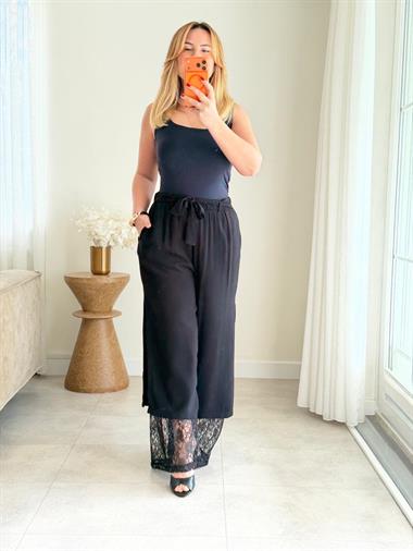 8994 Dantel Detaylı Pantolon