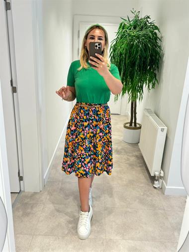 6081 Yeşil Bisiklet Yaka Basic Tshirt