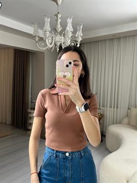 3243 Kahve Yaka Detaylı Crop