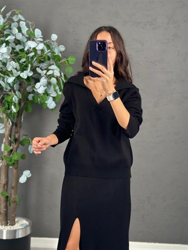 3380 Siyah Etekli Triko Takım