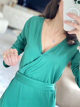 0042 Yeşil Kuşaklı Kruvaze Yaka Şortlu Elbise