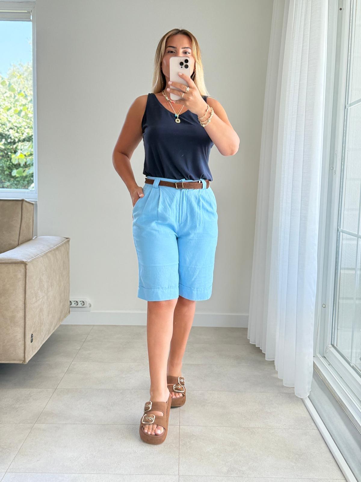 8271 Mavi Kemerli Şort 