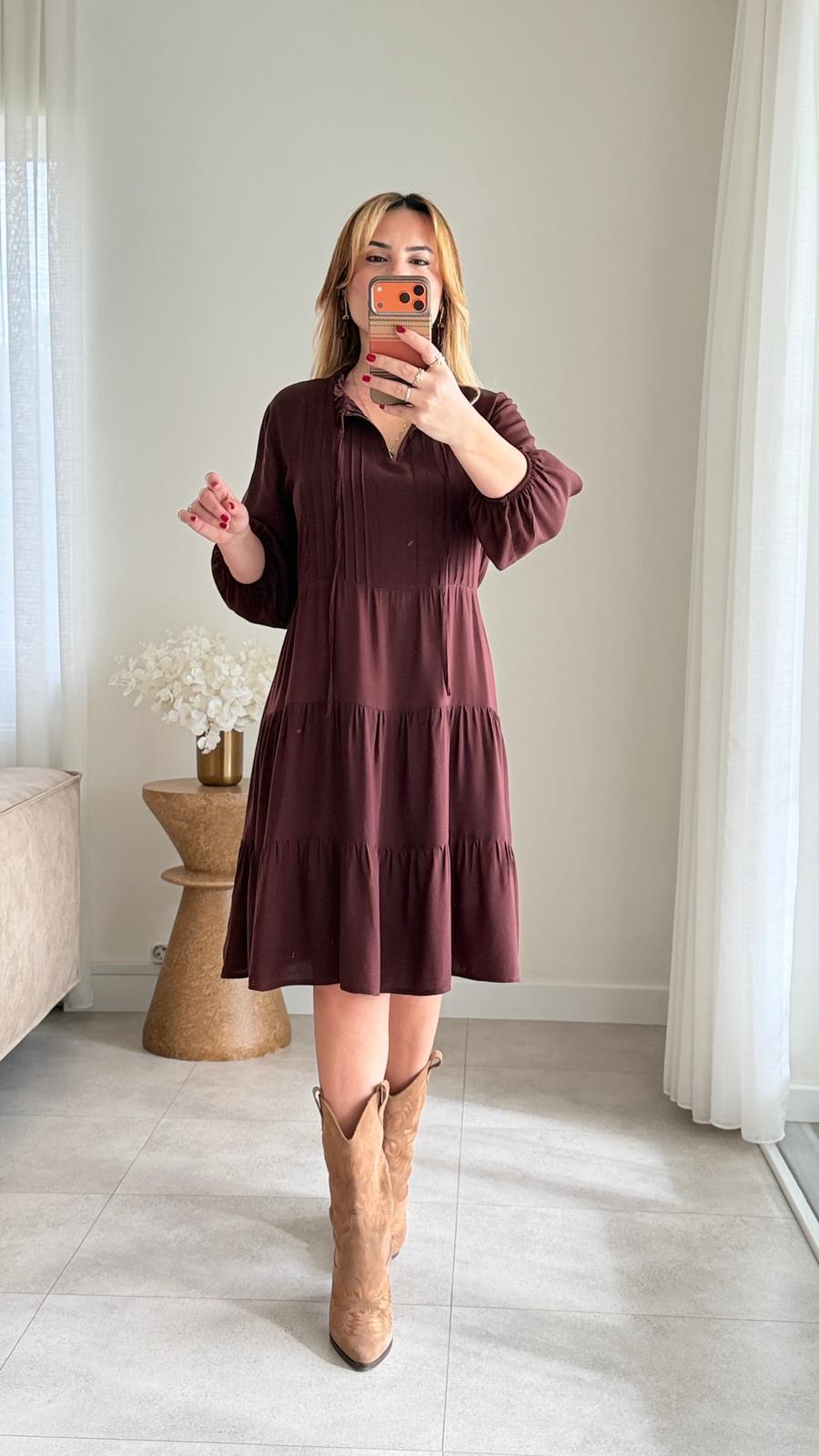 8913 Kahve Bel ve Yaka Bağlama Elbise