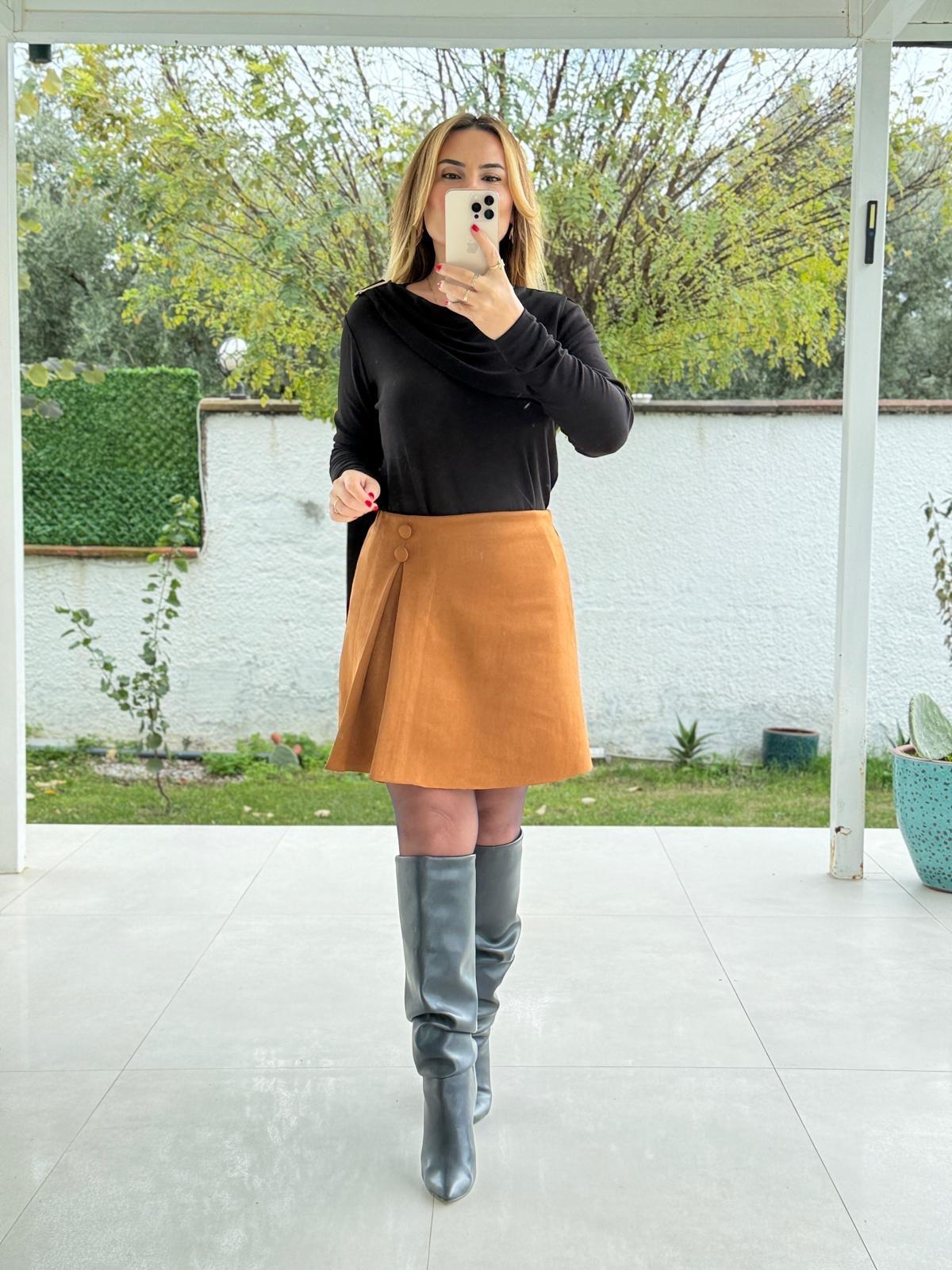 8810 Siyah Şal Detay Bluz