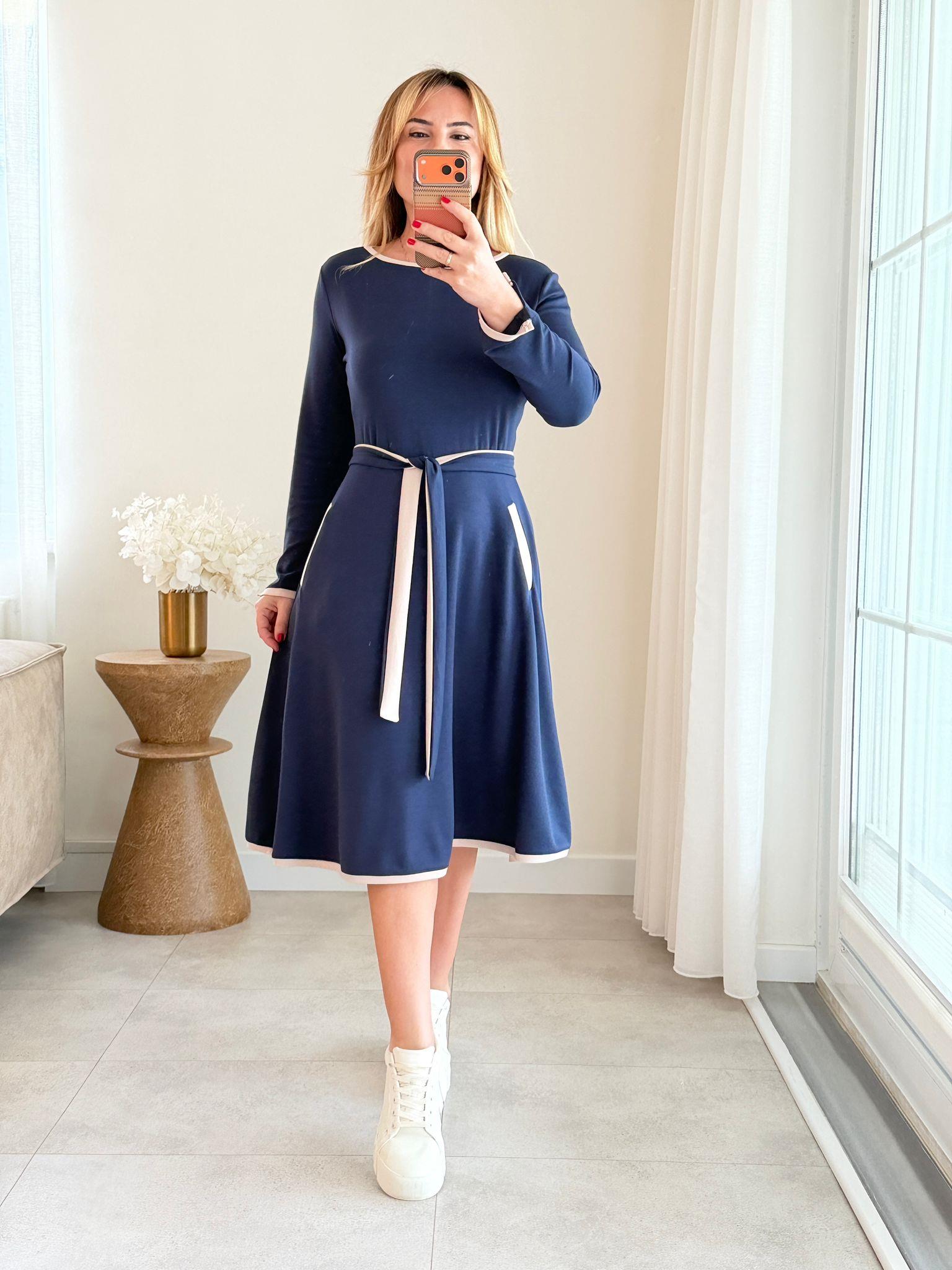 8962 Lacivert Kuşaklı Modal Elbise
