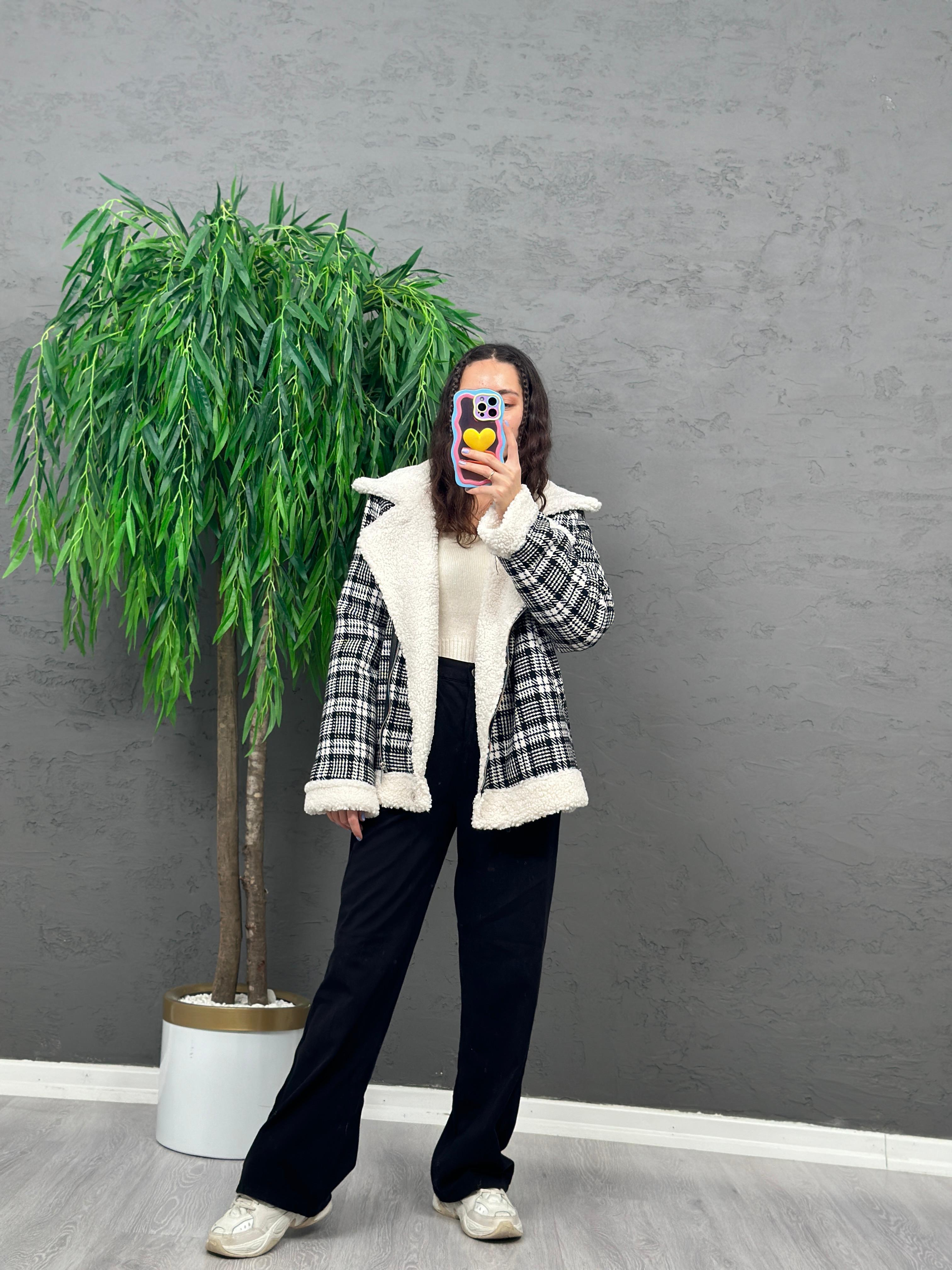 3407 Ekru Ekose Mont