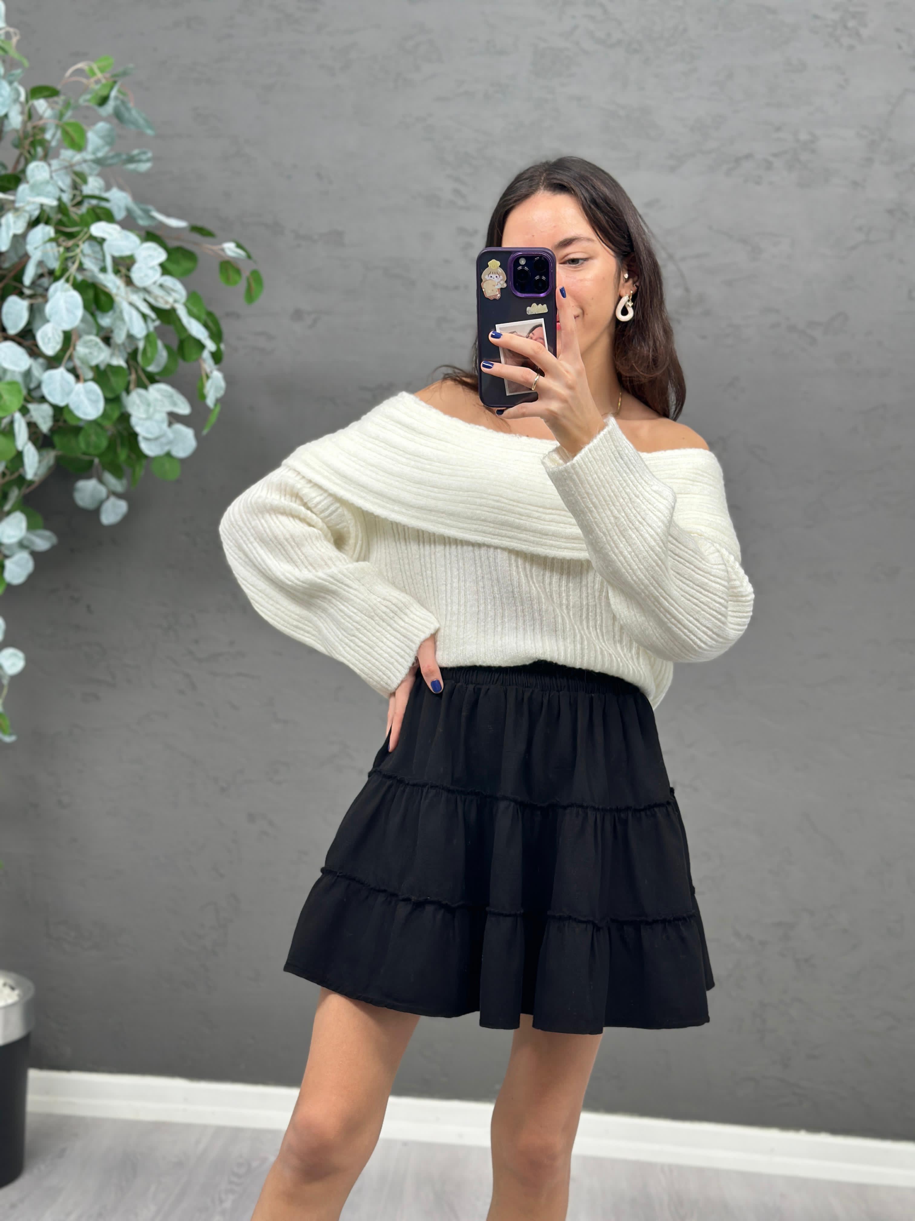 3418 Siyah Ekru Mini Etek